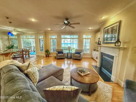 385 Peninsula Drive Oriental NC 28571