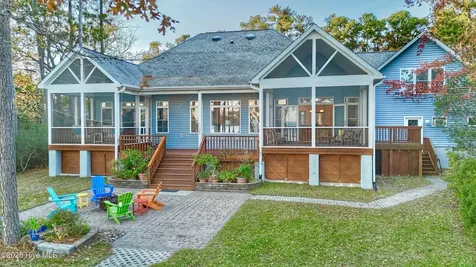 385 Peninsula Drive Oriental NC 28571