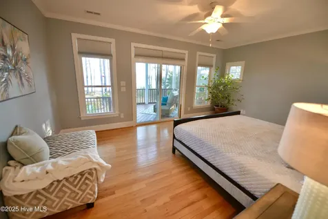 385 Peninsula Drive Oriental NC 28571