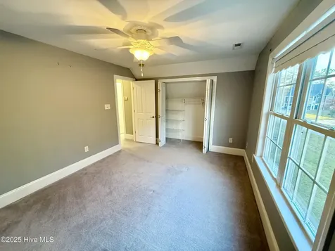 385 Peninsula Drive Oriental NC 28571