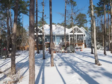 385 Peninsula Drive Oriental NC 28571