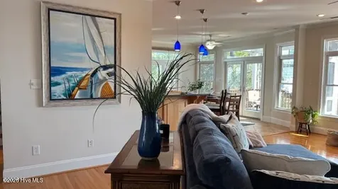 385 Peninsula Drive Oriental NC 28571