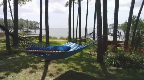 385 Peninsula Drive Oriental NC 28571