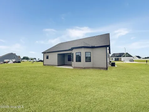 7617 Staysail Drive Elizabeth City NC 27909