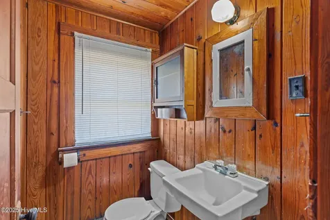 2011 W Beach Drive Oak Island NC 28465