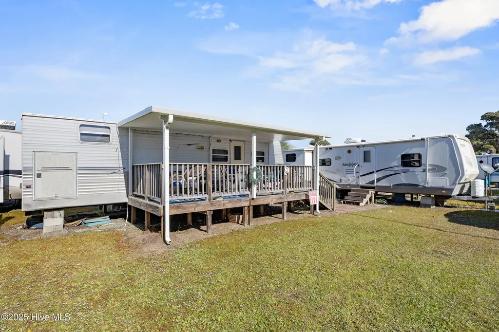 88-89G Pelican Street North Topsail Beach NC 28460