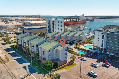 104 S 3rd Street Morehead City NC 28557