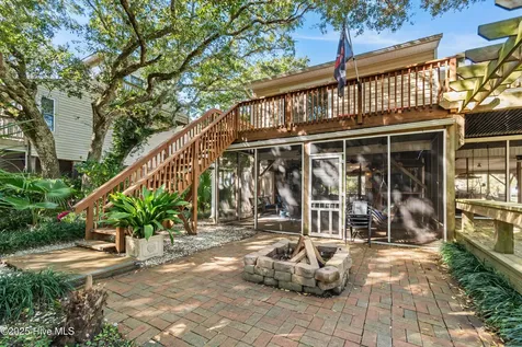 307 Bay Circle North Topsail Beach NC 28460