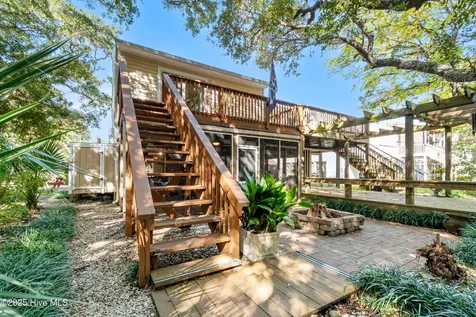 307 Bay Circle North Topsail Beach NC 28460