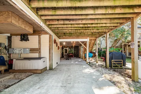 307 Bay Circle North Topsail Beach NC 28460