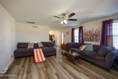 21 Northgate Lane Clinton NC 28328