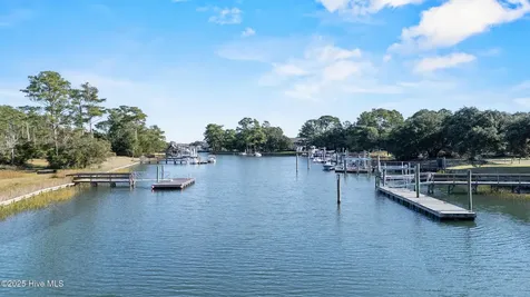 6216 Fox Run Road Wilmington NC 28409