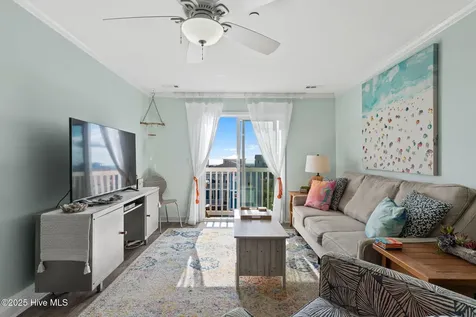 105 SE 58th Street Oak Island NC 28465