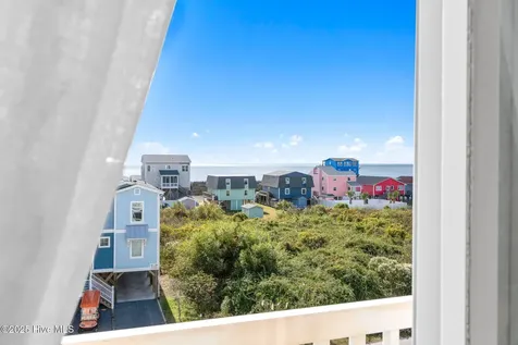 105 SE 58th Street Oak Island NC 28465