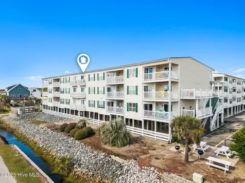 105 SE 58th Street Oak Island NC 28465