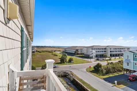 105 SE 58th Street Oak Island NC 28465