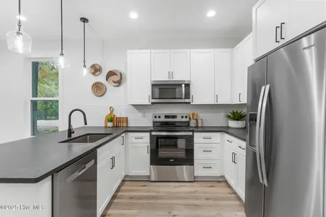 4211 Spirea Drive Wilmington NC 28403