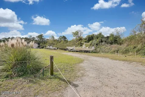 4998 Alamance Drive SE Southport NC 28461