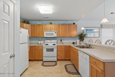 206 E Palmetto Street Kill Devil Hills NC 27948