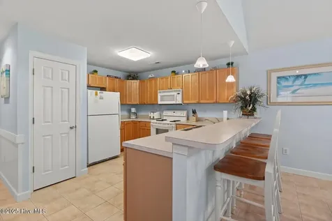 206 E Palmetto Street Kill Devil Hills NC 27948