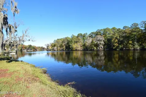 246 Shoreline Drive New Bern NC 28562