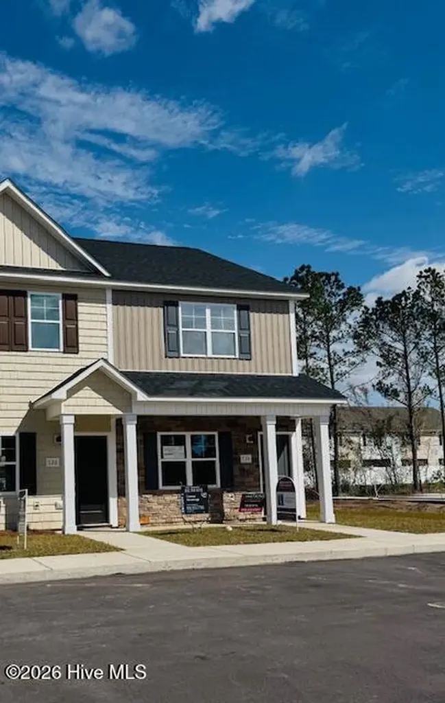 724 Cross Bridge Way Sneads Ferry NC 28460