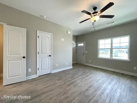 724 Cross Bridge Way Sneads Ferry NC 28460