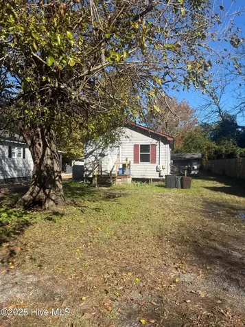 311 E Church Street Edenton NC 27932
