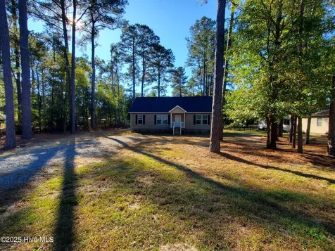 692 Sandhill Drive Dudley NC 28333