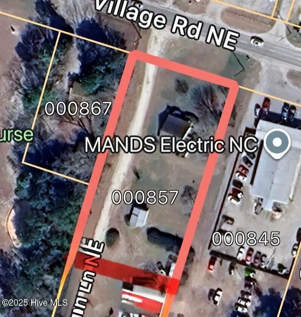 857 Village Road NE Leland NC 28451