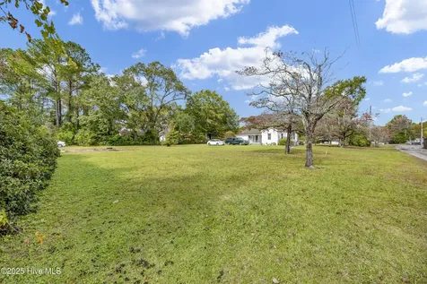857 Village Road NE Leland NC 28451