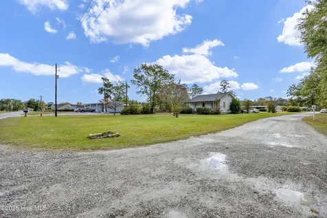 857 Village Road NE Leland NC 28451