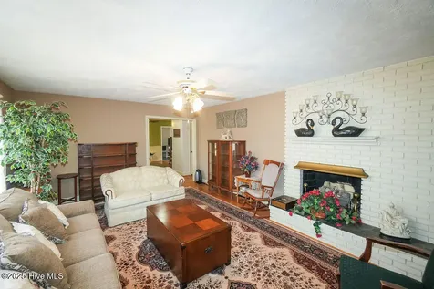 1201 Charles Drive Laurinburg NC 28352