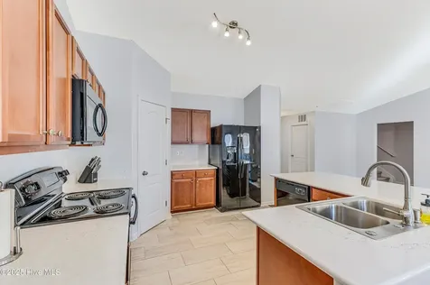 534 Sunset Point Drive SE Bolivia NC 28422