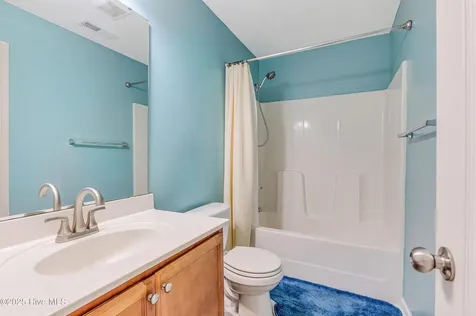 534 Sunset Point Drive SE Bolivia NC 28422