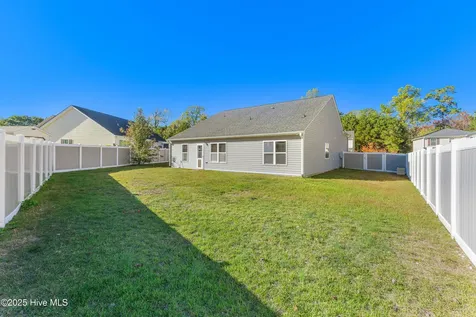 534 Sunset Point Drive SE Bolivia NC 28422