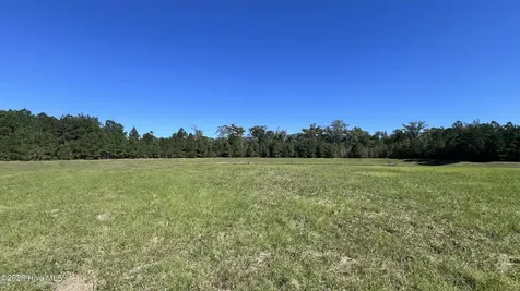 713 Edgeside Drive SE Bolivia NC 28422