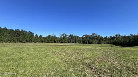 713 Edgeside Drive SE Bolivia NC 28422
