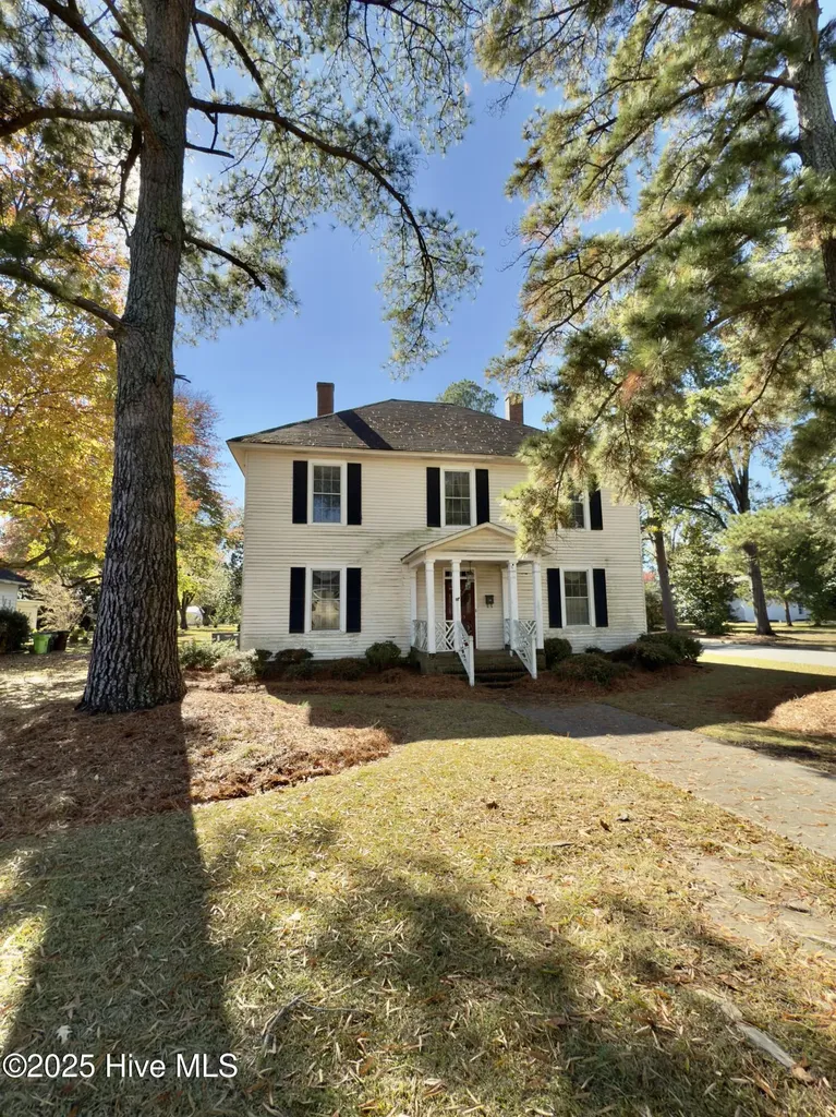 4085 Grimmersburg Street Farmville NC 27828