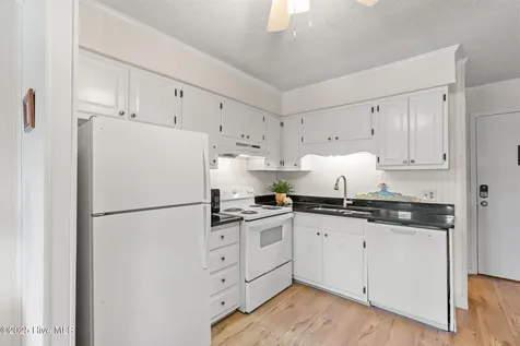 277 W First Street Ocean Isle Beach NC 28469