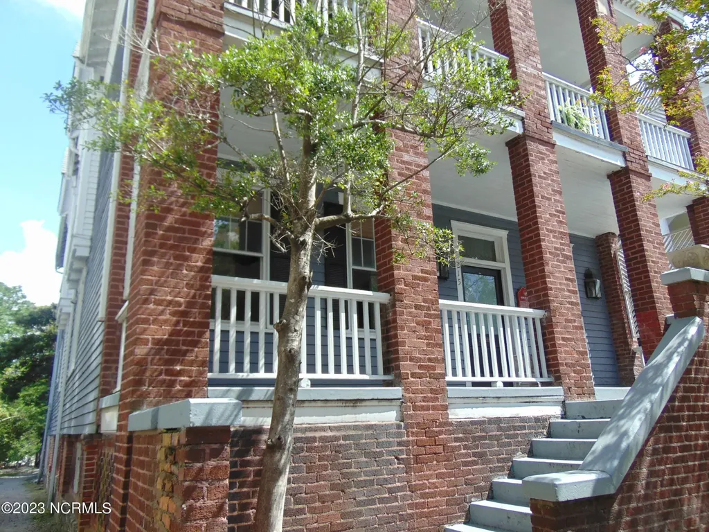 215 Dock Street Wilmington NC 28401