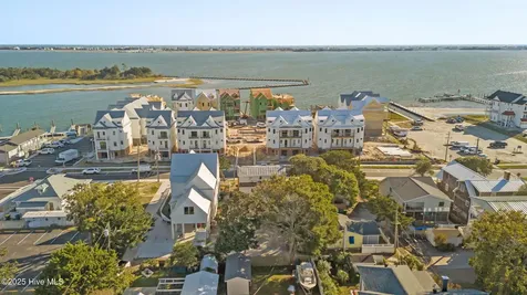 906 Shepard Street Morehead City NC 28557