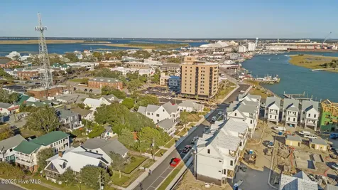 906 Shepard Street Morehead City NC 28557