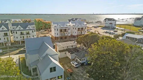 906 Shepard Street Morehead City NC 28557