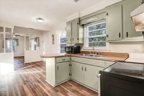 270 Orange Street Kinston NC 28504