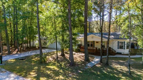 349 Creek Place Road Arapahoe NC 28510