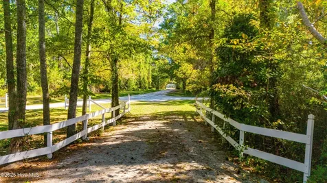 349 Creek Place Road Arapahoe NC 28510