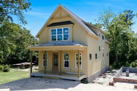 607 Burrington Avenue Southport NC 28461