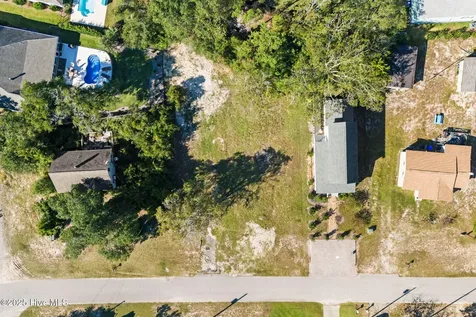 607 Burrington Avenue Southport NC 28461