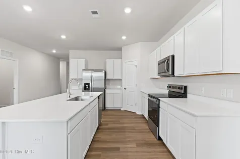 1136 Garland Lake Circle SW Supply NC 28462